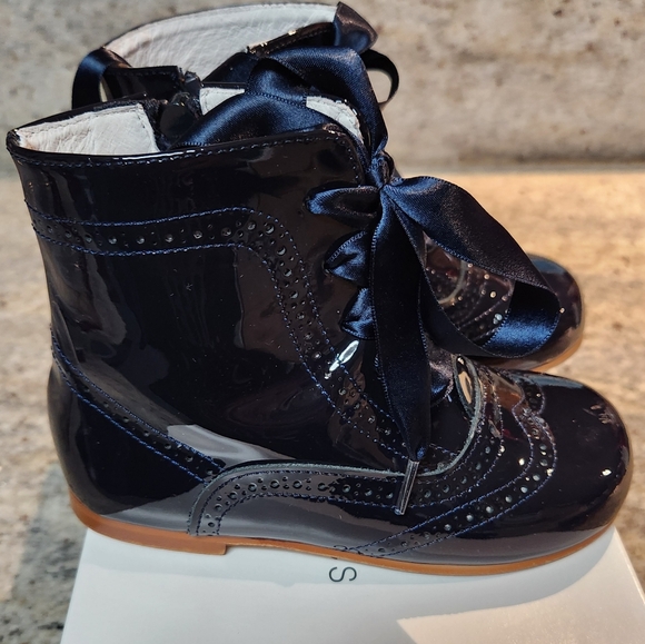 Boots - Picture 1 of 3